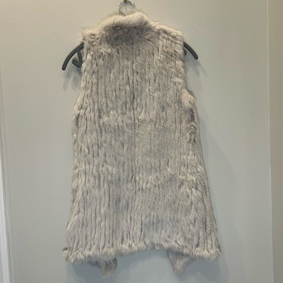 Love Token 100% Grey Rabbit Fur Vest - Picture 2 of 4